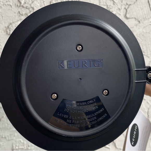 Keurig 2.0 Plastic Carafe - Picture 9 of 9